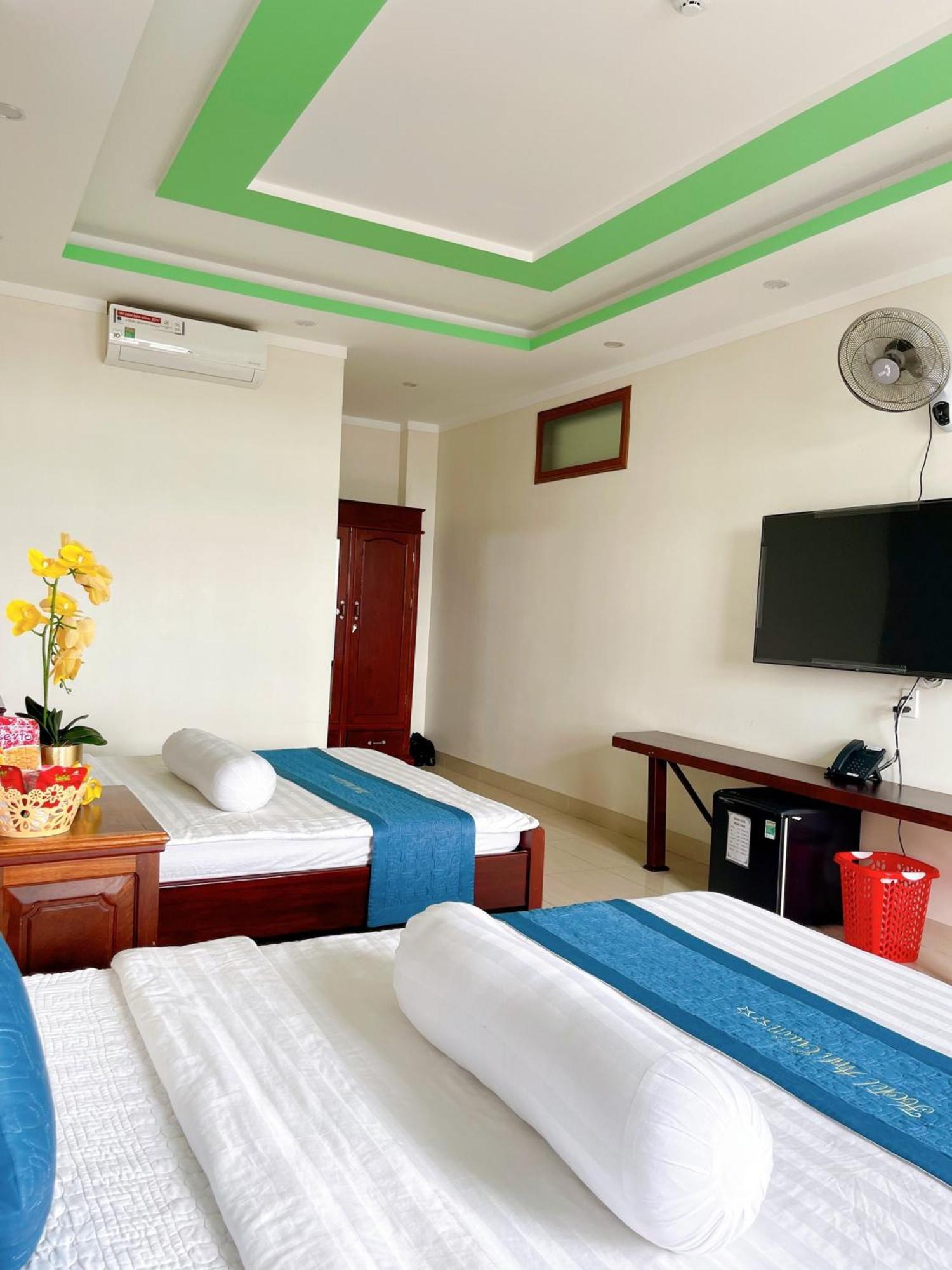 Anh Tuấn Hotel&Coffee - Pleiku, Gia Lai Ngoại thất bức ảnh
